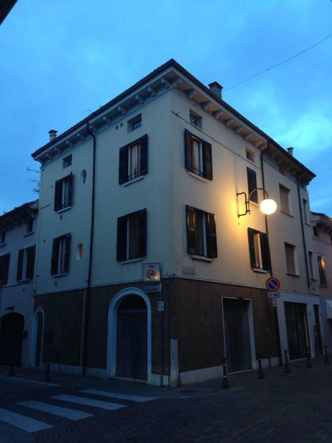 La Mansarda Di Juliette Apartment Desenzano del Garda Exterior photo