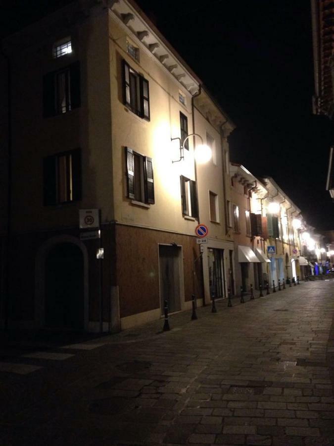 La Mansarda Di Juliette Apartment Desenzano del Garda Exterior photo